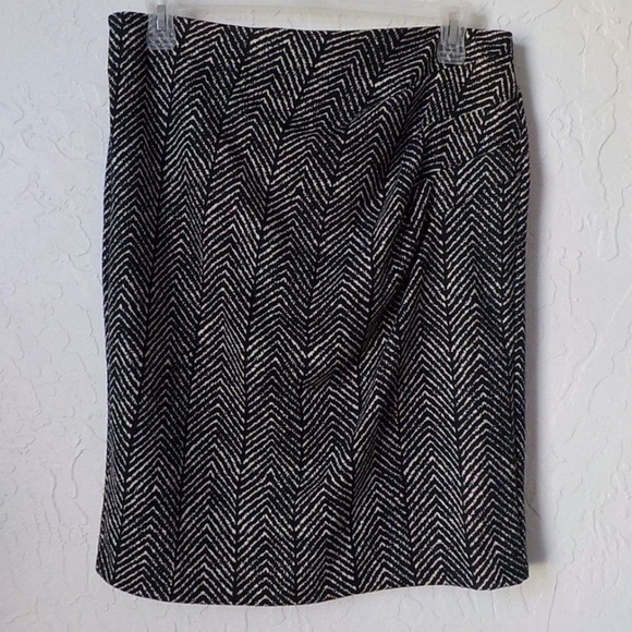 New York & Company Dresses & Skirts - New York And Company Black Gray Herringbone Pencil Skirt Size 8